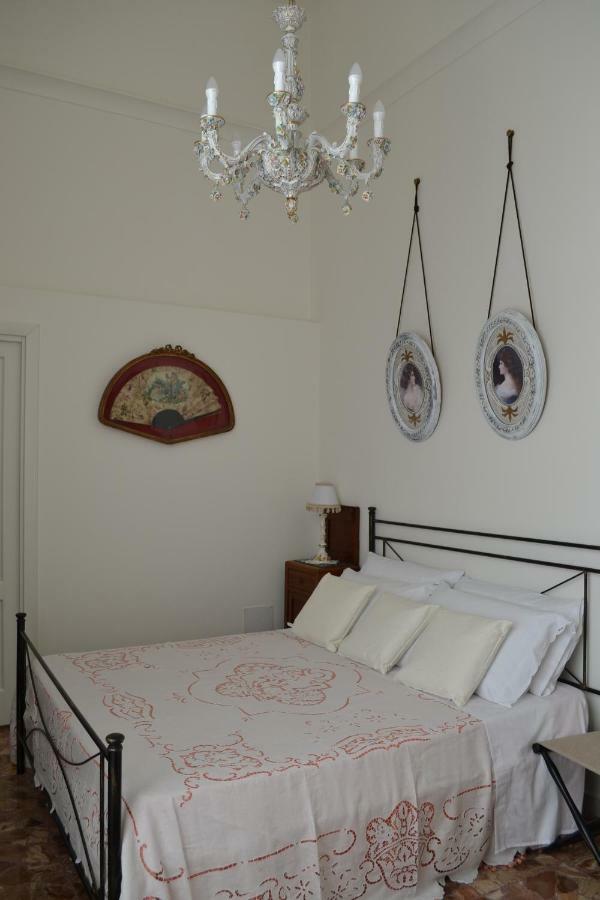 Le Signorine B&B Lecce Kültér fotó